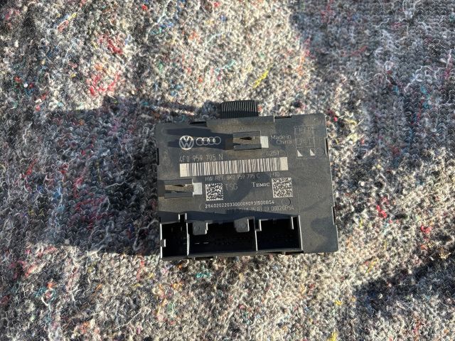 bontott AUDI A4 B8 Bal hátsó Ajtó Vezérlőegység