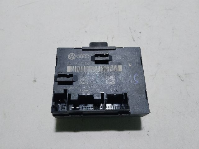 bontott AUDI A4 B8 Bal hátsó Ajtó Vezérlőegység