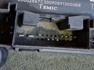 bontott AUDI A4 B8 Bal hátsó Ajtó Vezérlőegység