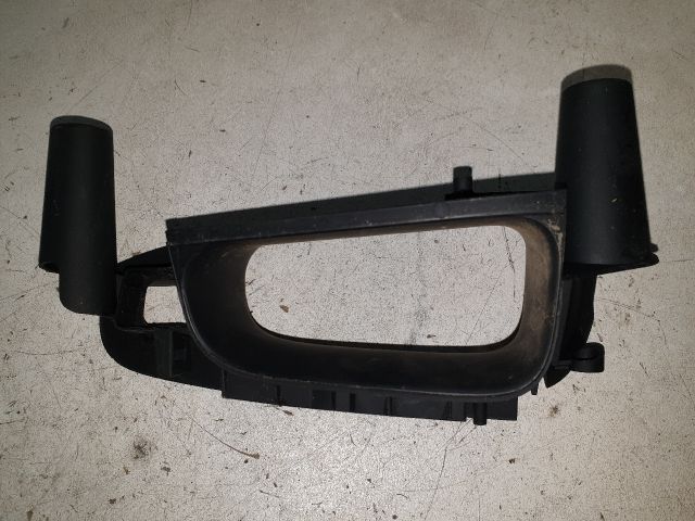 bontott AUDI A4 B8 Bal hátsó Ajtóbehúzó