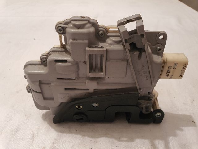 bontott AUDI A4 B8 Bal hátsó Ajtózár