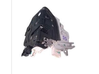 bontott AUDI A4 B8 Bal hátsó Ajtózár