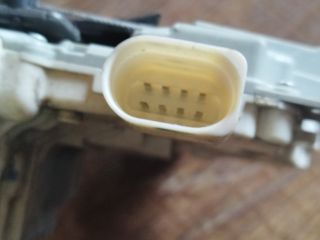 bontott AUDI A4 B8 Bal hátsó Ajtózár