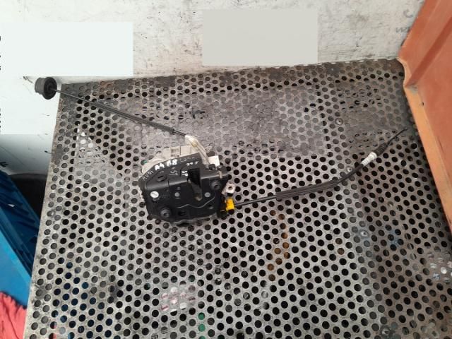 bontott AUDI A4 B8 Bal hátsó Ajtózár