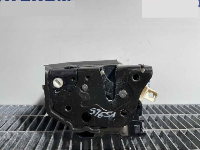 bontott AUDI A4 B8 Bal hátsó Ajtózár