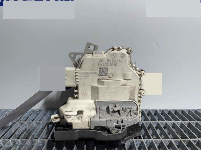 bontott AUDI A4 B8 Bal hátsó Ajtózár