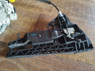 bontott AUDI A4 B8 Bal hátsó Ajtózár