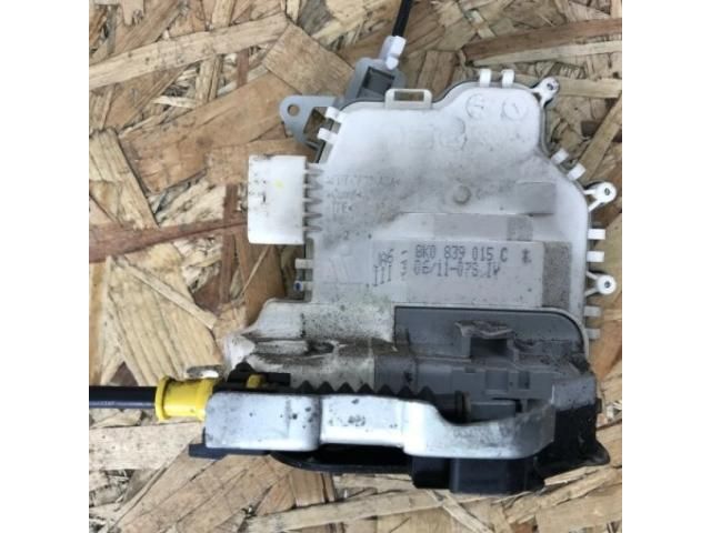 bontott AUDI A4 B8 Bal hátsó Ajtózár