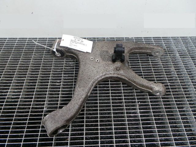 bontott AUDI A4 B8 Bal hátsó Alsó Lengőkar