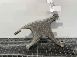 bontott AUDI A4 B8 Bal hátsó Alsó Lengőkar