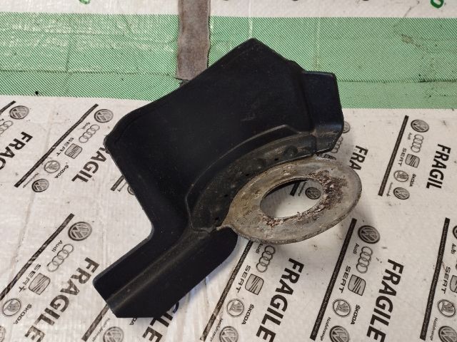 bontott AUDI A4 B8 Bal hátsó Alsó Rugótányér