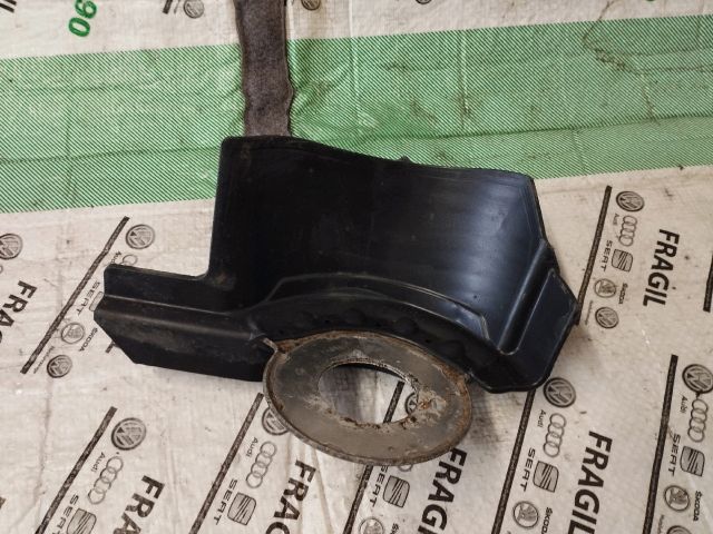 bontott AUDI A4 B8 Bal hátsó Alsó Rugótányér