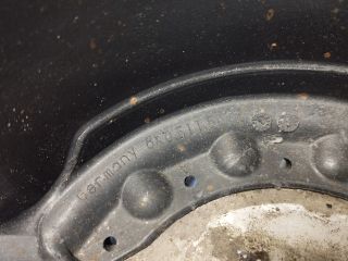 bontott AUDI A4 B8 Bal hátsó Alsó Rugótányér