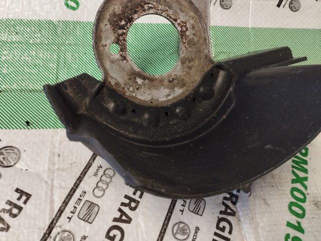 bontott AUDI A4 B8 Bal hátsó Alsó Rugótányér