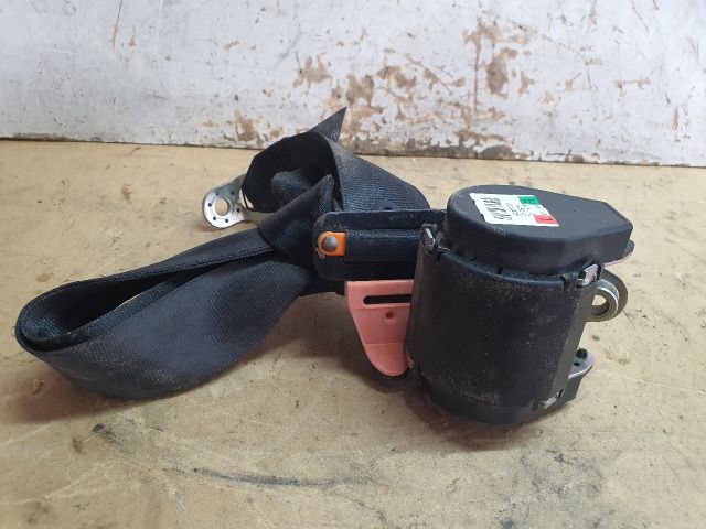 bontott AUDI A4 B8 Bal hátsó Biztonsági Öv