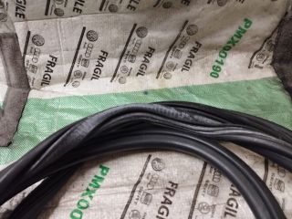 bontott AUDI A4 B8 Bal hátsó Gumikéder