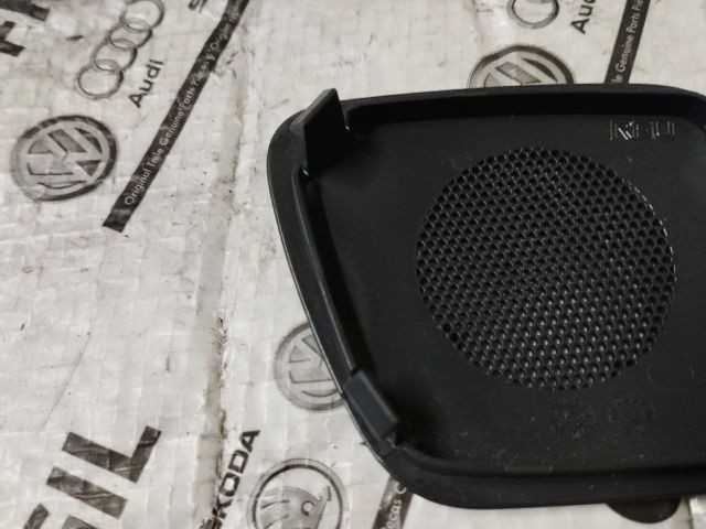 bontott AUDI A4 B8 Bal hátsó Hangszóró Burkolat