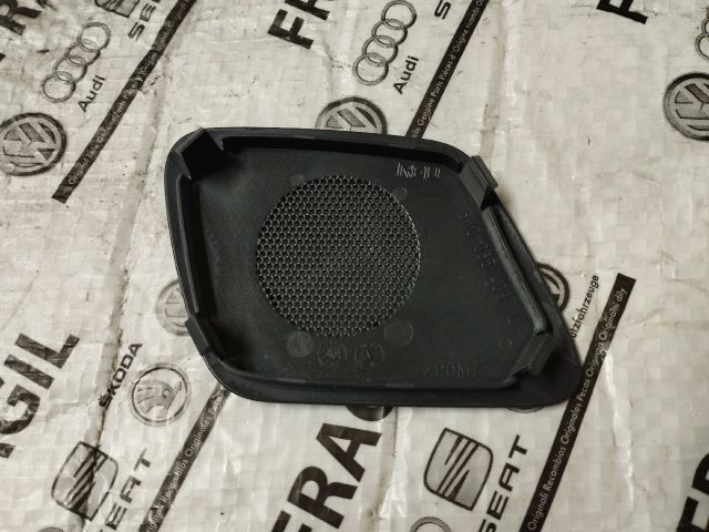 bontott AUDI A4 B8 Bal hátsó Hangszóró Burkolat