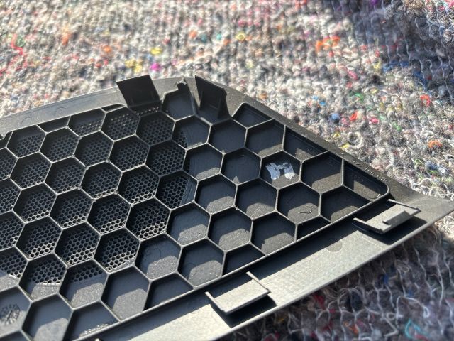 bontott AUDI A4 B8 Bal hátsó Hangszóró Burkolat