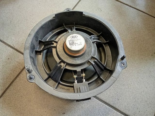 bontott AUDI A4 B8 Bal hátsó Hangszóró