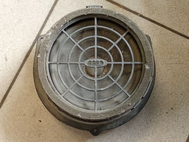 bontott AUDI A4 B8 Bal hátsó Hangszóró