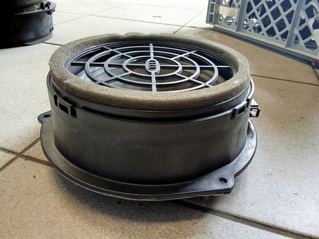 bontott AUDI A4 B8 Bal hátsó Hangszóró