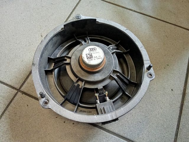 bontott AUDI A4 B8 Bal hátsó Hangszóró
