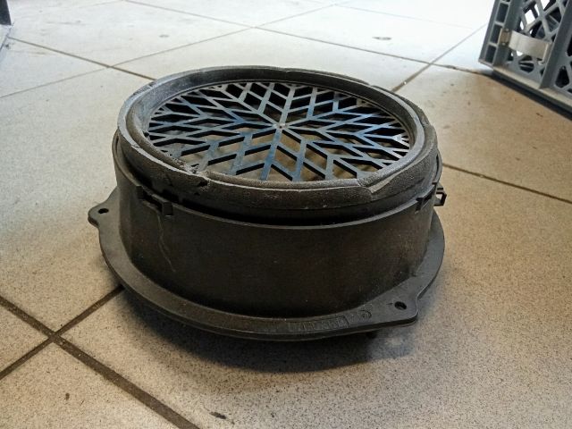 bontott AUDI A4 B8 Bal hátsó Hangszóró