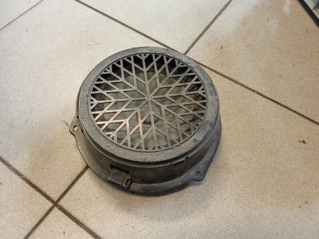bontott AUDI A4 B8 Bal hátsó Hangszóró