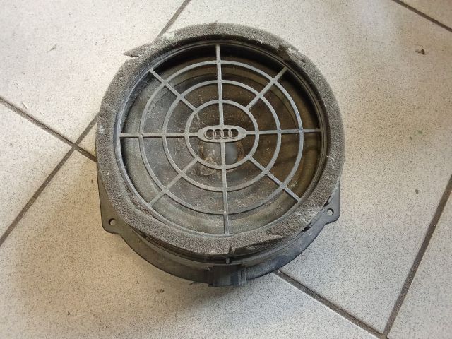 bontott AUDI A4 B8 Bal hátsó Hangszóró