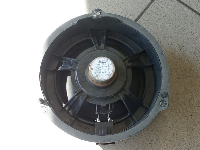 bontott AUDI A4 B8 Bal hátsó Hangszóró