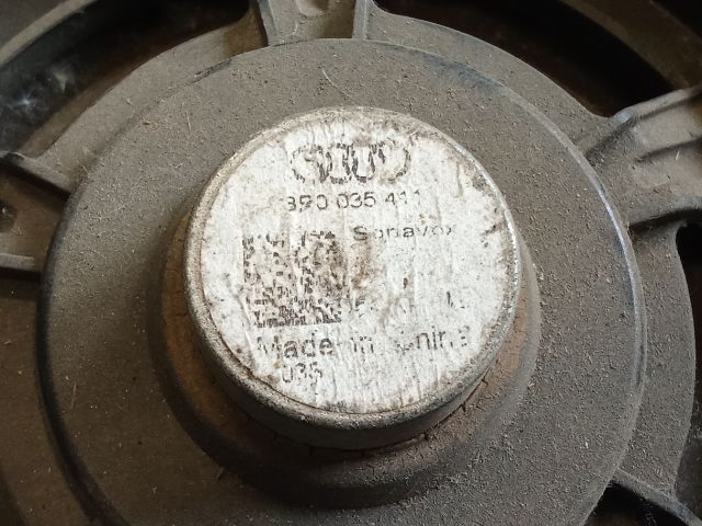 bontott AUDI A4 B8 Bal hátsó Hangszóró
