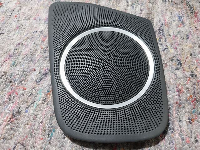 bontott AUDI A4 B8 Bal hátsó Kis Hangszóró Burkolat