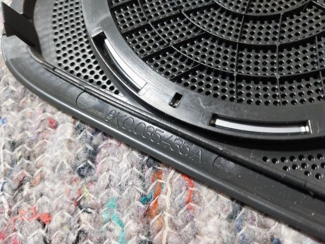 bontott AUDI A4 B8 Bal hátsó Kis Hangszóró Burkolat