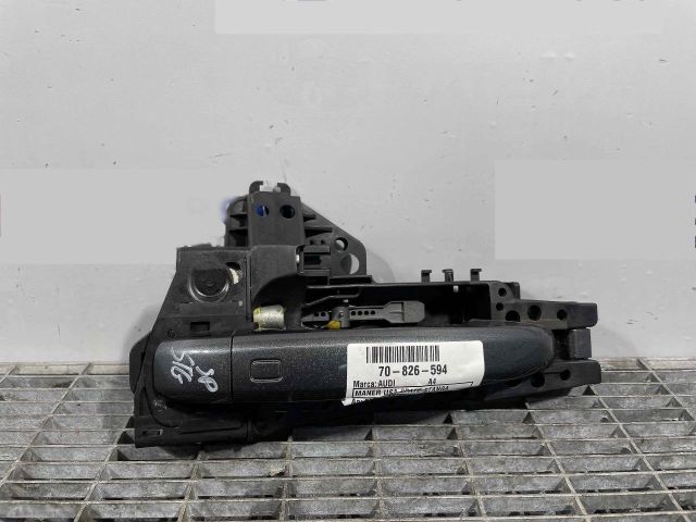 bontott AUDI A4 B8 Bal hátsó Külső Kilincs