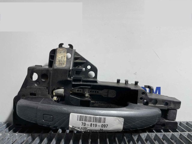 bontott AUDI A4 B8 Bal hátsó Külső Kilincs