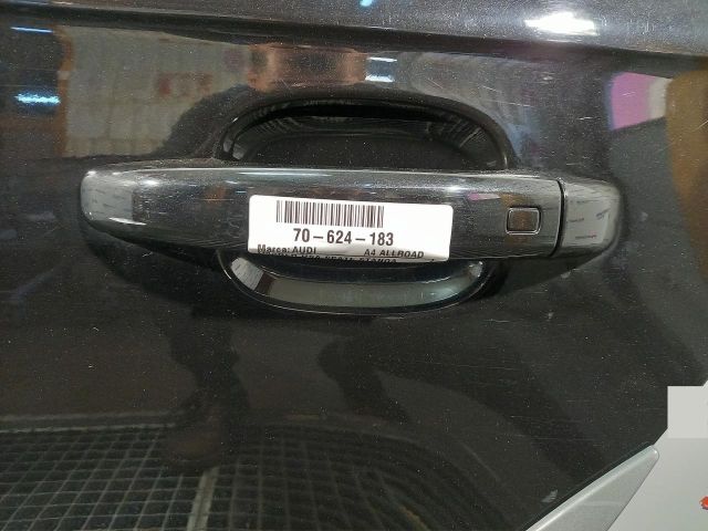 bontott AUDI A4 B8 Bal hátsó Külső Kilincs