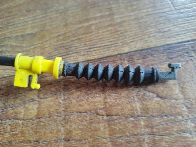 bontott AUDI A4 B8 Bal hátsó Külső Kilincsfészek