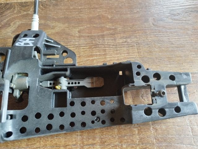 bontott AUDI A4 B8 Bal hátsó Külső Kilincsfészek