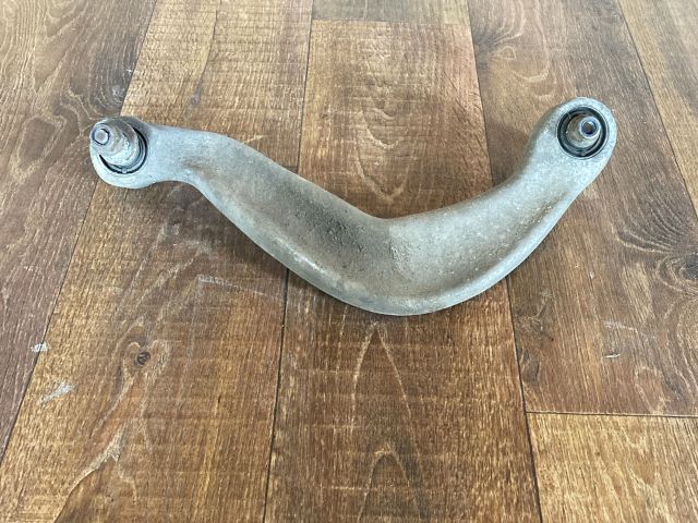 bontott AUDI A4 B8 Bal hátsó Lengőkar