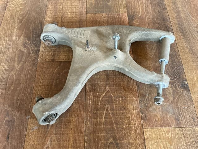 bontott AUDI A4 B8 Bal hátsó Lengőkar