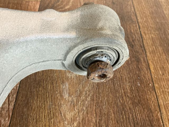 bontott AUDI A4 B8 Bal hátsó Lengőkar