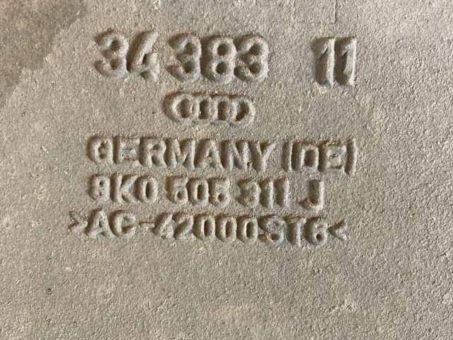 bontott AUDI A4 B8 Bal hátsó Lengőkar