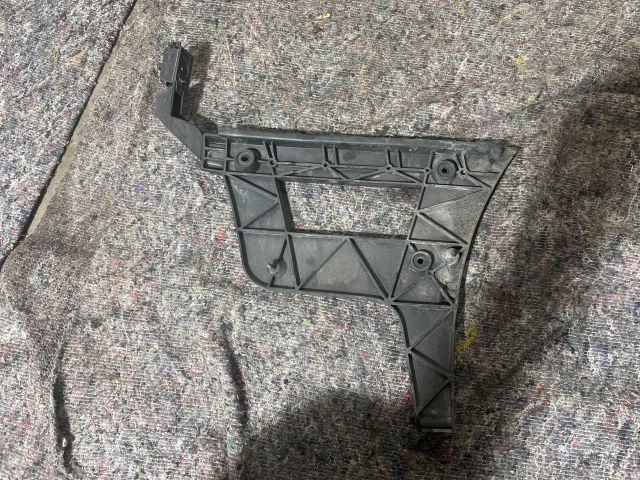 bontott AUDI A4 B8 Bal hátsó Lökhárító Tartó (Műanyag)