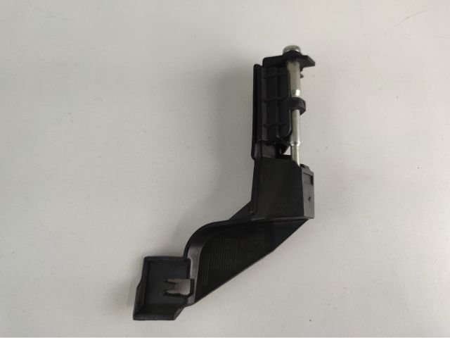 bontott AUDI A4 B8 Bal hátsó Lökhárító Tartó (Műanyag)