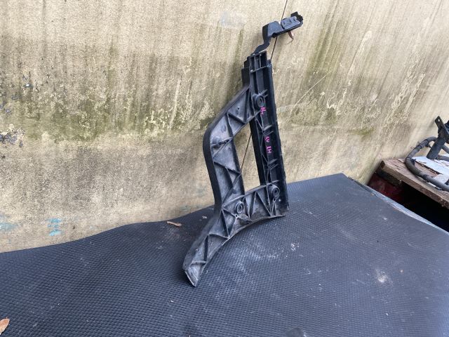 bontott AUDI A4 B8 Bal hátsó Lökhárító Tartó (Műanyag)