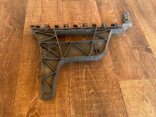 bontott AUDI A4 B8 Bal hátsó Oldal Lökhárító Tartó (Műanyag)