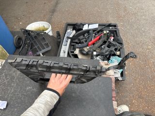 bontott AUDI A4 B8 Bal hátsó Oldal Lökhárító Tartó (Műanyag)