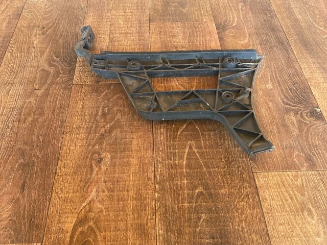 bontott AUDI A4 B8 Bal hátsó Oldal Lökhárító Tartó (Műanyag)