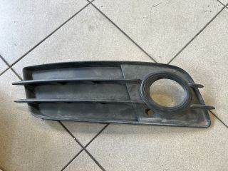 bontott AUDI A4 B8 Bal Ködlámpa Rács